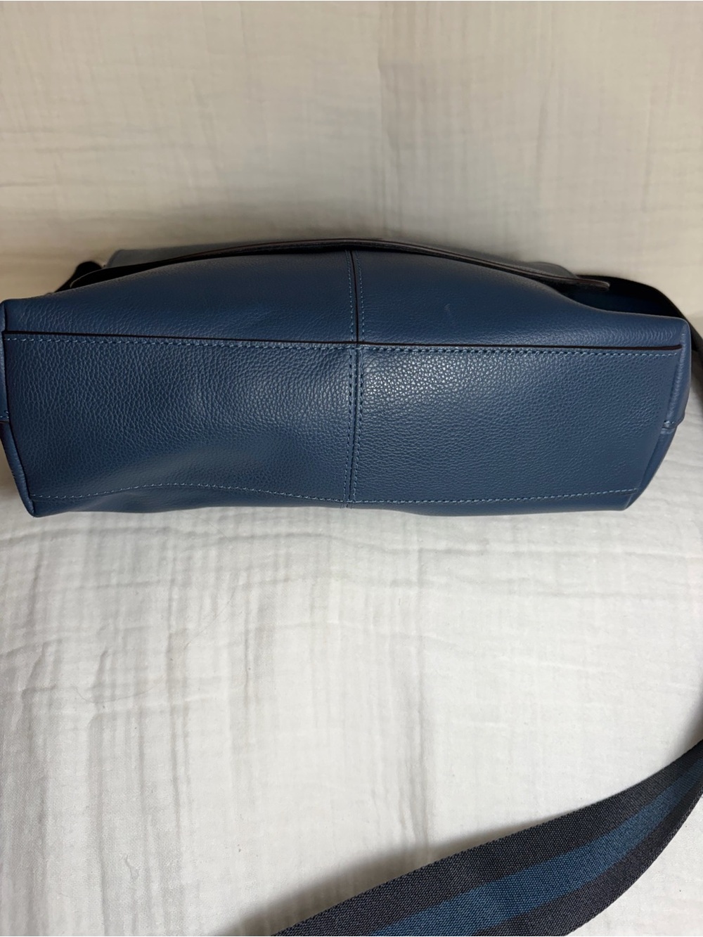 Coach Charles Navy Blue Leather Messenger Bag - Picture 7 of 14